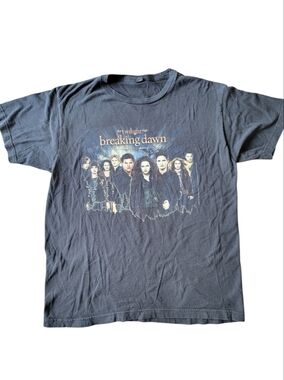 Twilight Breaking Dawn Part 2 - 2012 Summit Entertainment Tee Shirt